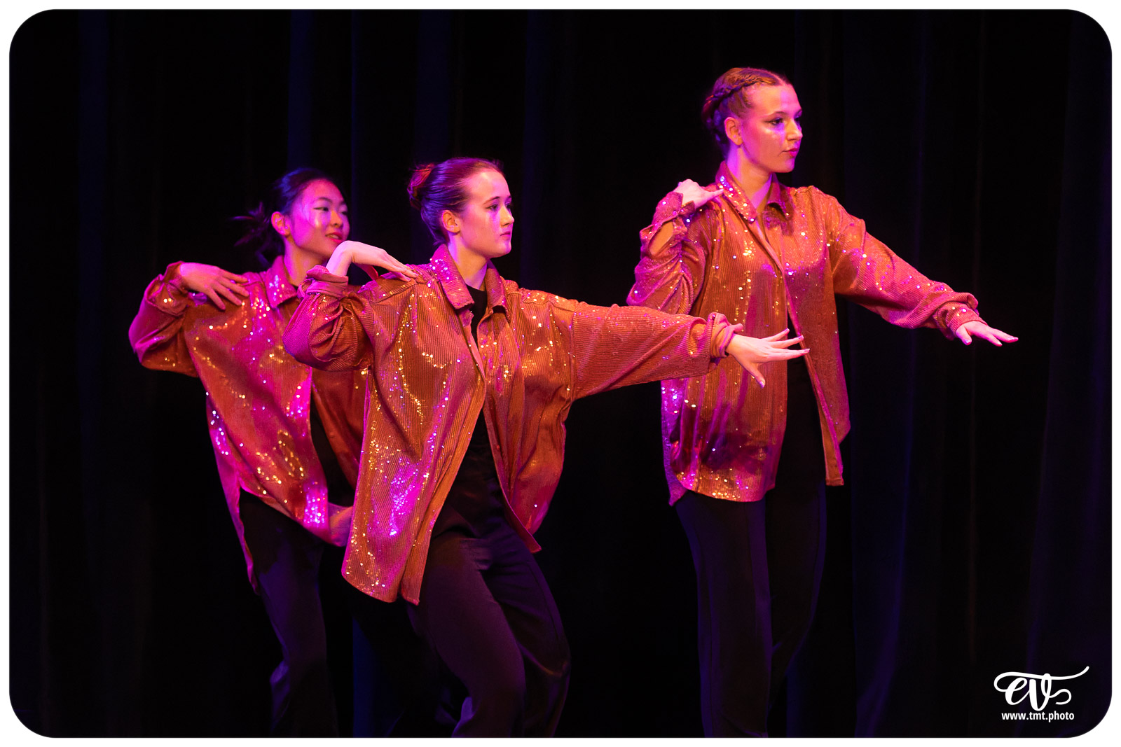 ECOLE DE DANSE CÉCILE ADAMOW
